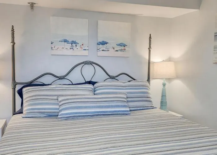 Apartment 111 Harbour Place