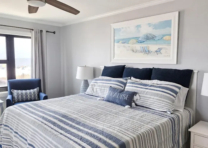 111 Harbour Place Apartment