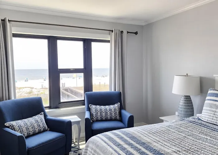 111 Harbour Place Apartment *