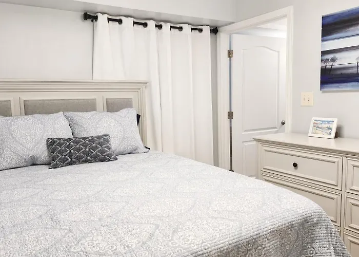 Apartment 111 Harbour Place *
