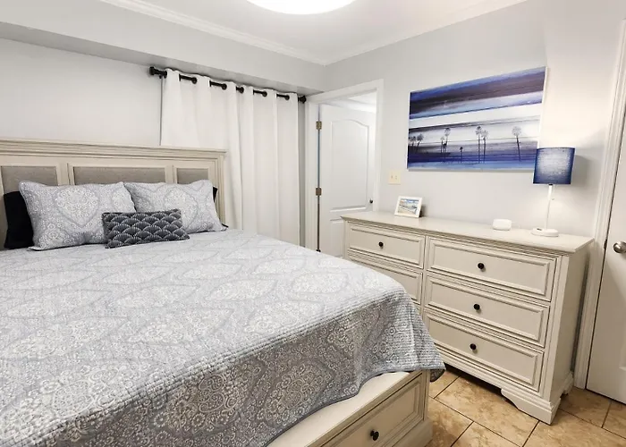 111 Harbour Place Apartment